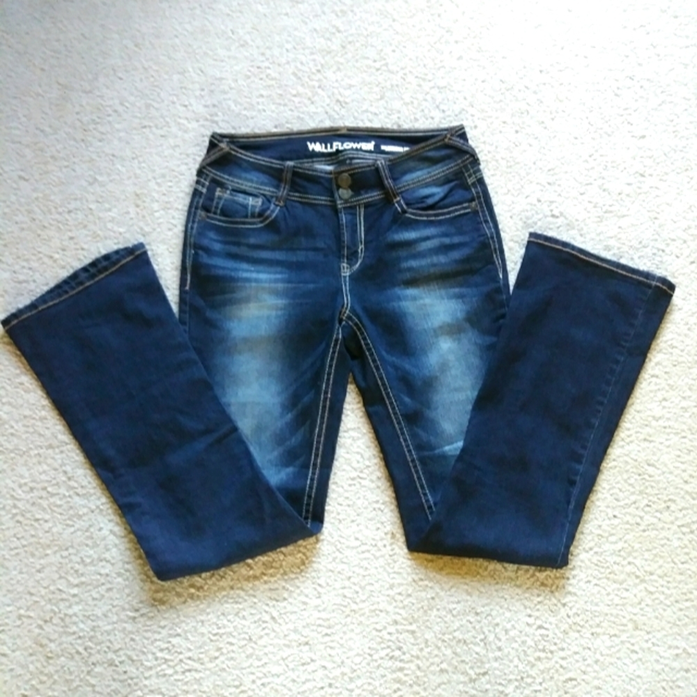 Size 7 Wallflower jeans